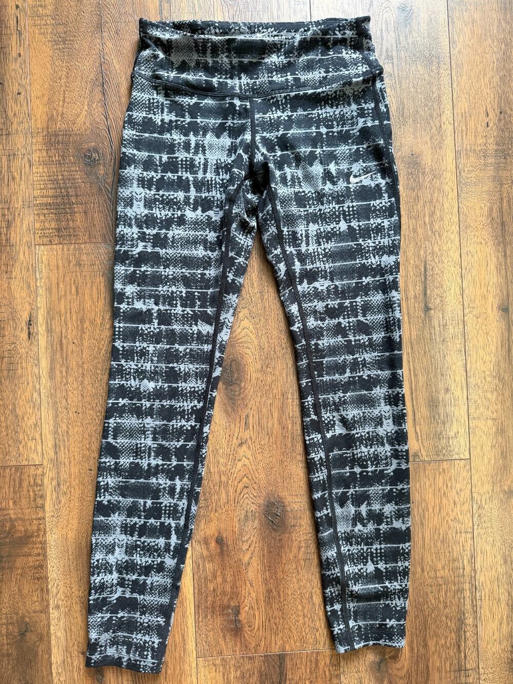 Nike Dri-FIT Black Gray Snake Print Running Leggings XS